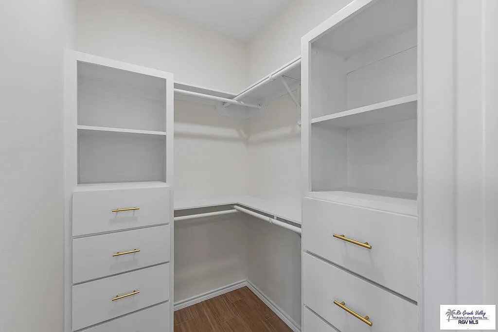 17971 Spruce Street · 4