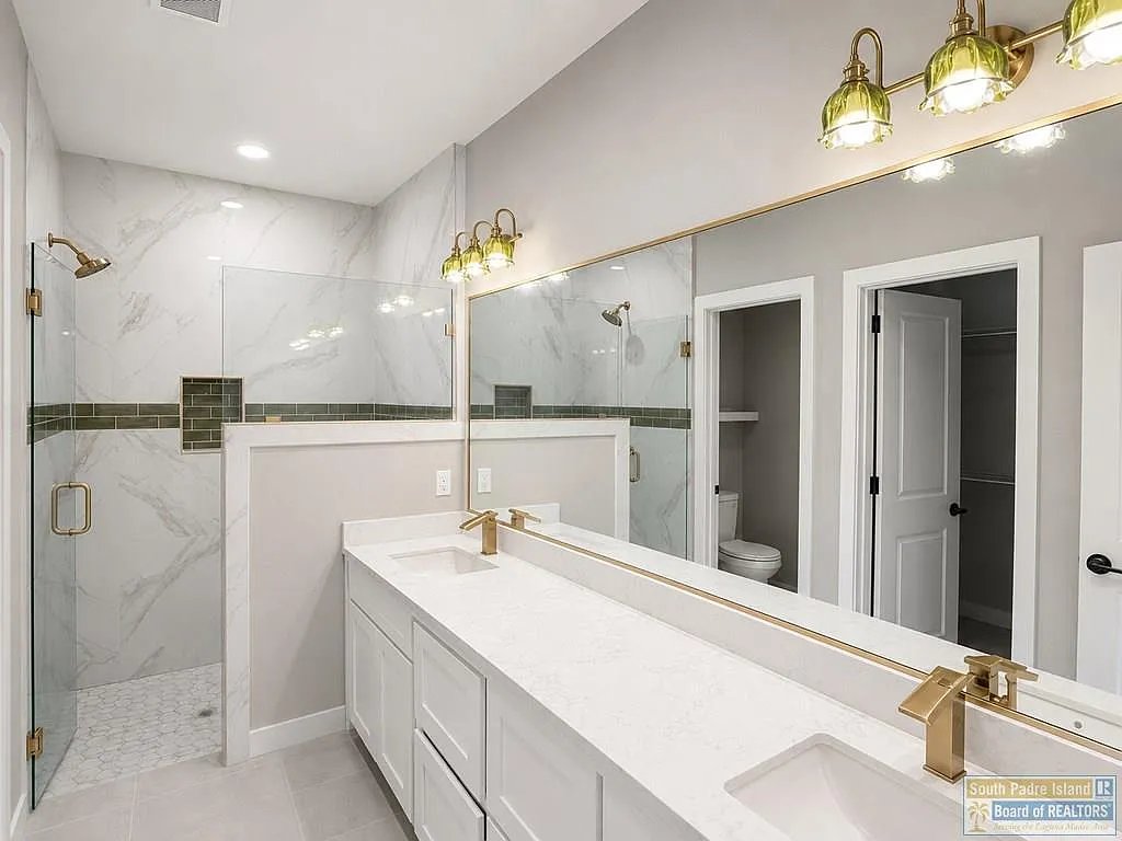 3141 Juan Castillo Ave · 5