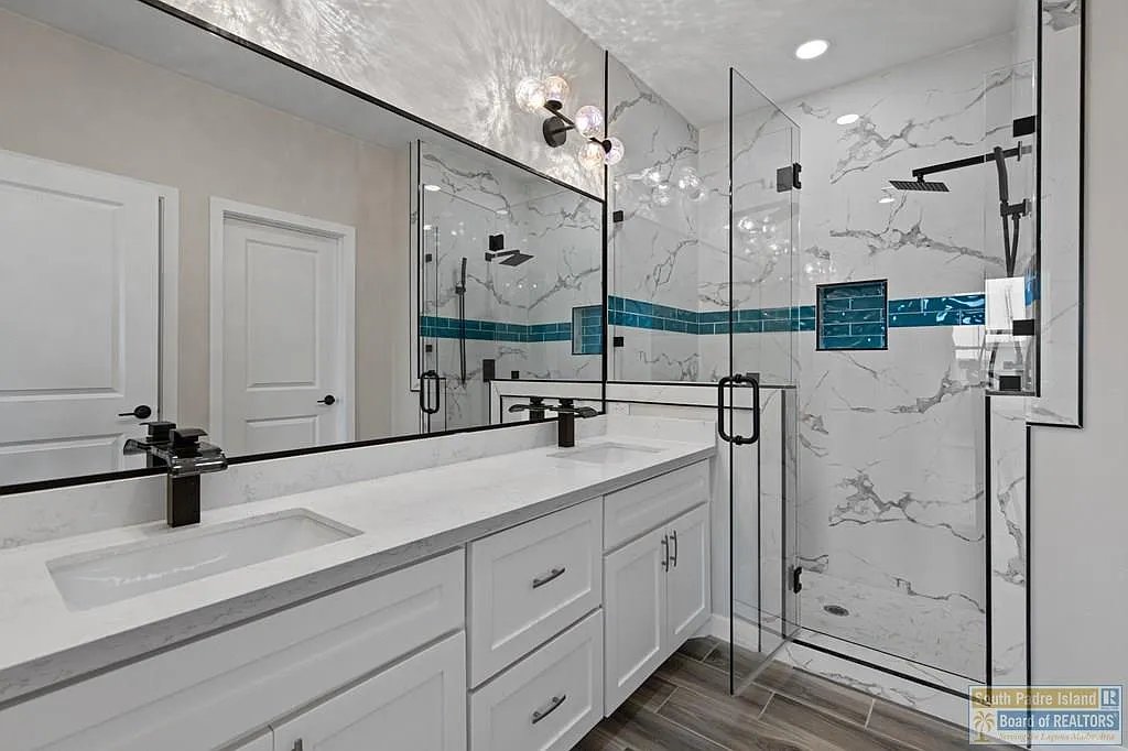 3151 Juan Castillo Ave · 7