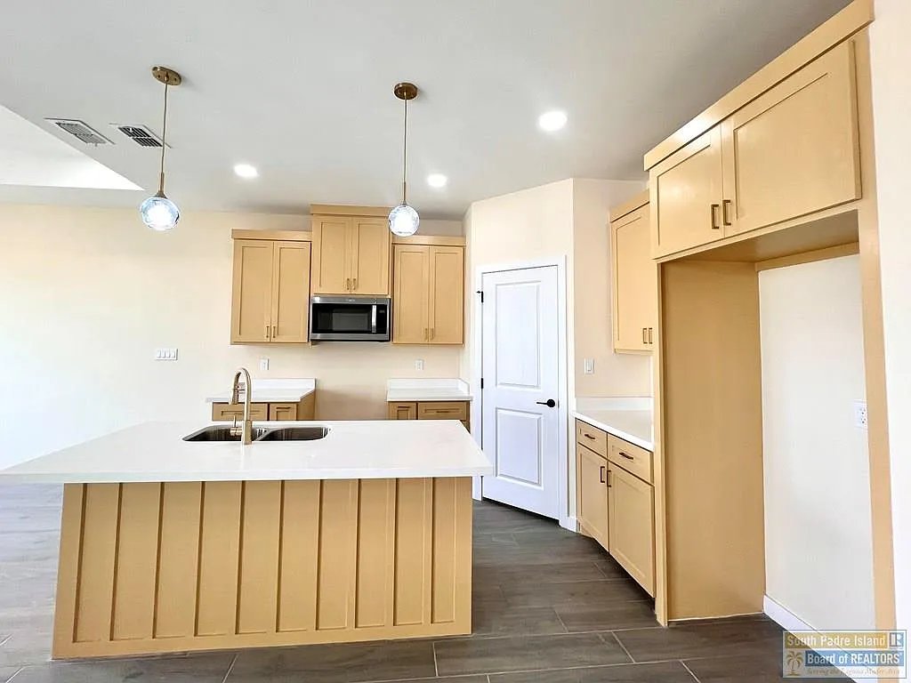 3211 Juan Castillo Ave · 3