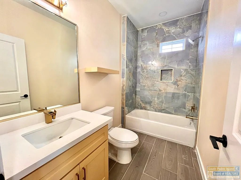 3211 Juan Castillo Ave · 4